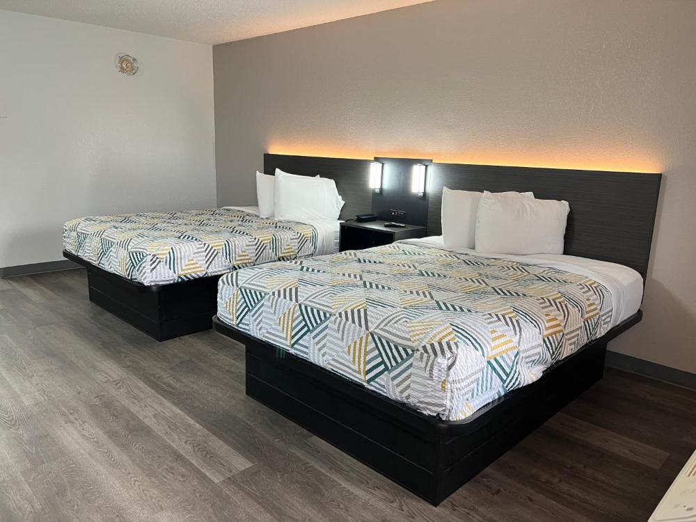 Deluxe Quadruple Room interior